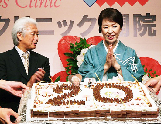 「大きな～大きなケーキ」 -スタッフ一同- 2011.10.28